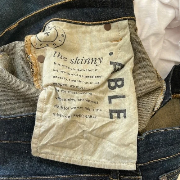 NEW ABLE The Carla Dark Wash Skinny Jeans 24 - Picture 4 of 4